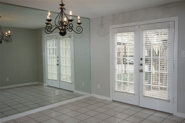 2443 N Graham Drive, Arlington, TX 76013