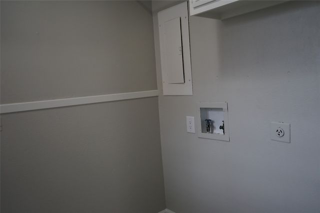 2443 N Graham Drive, Arlington, TX 76013