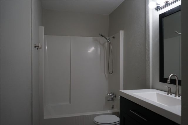 2443 N Graham Drive, Arlington, TX 76013