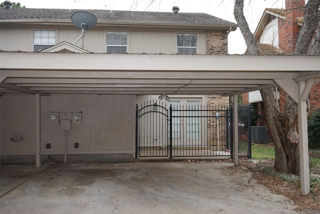 2443 N Graham Drive, Arlington, TX 76013