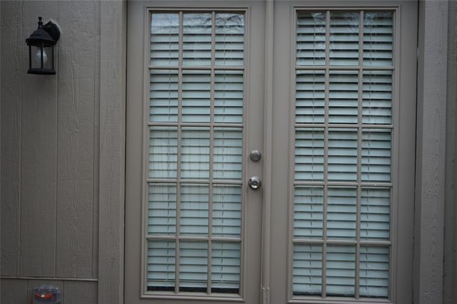 2443 N Graham Drive, Arlington, TX 76013