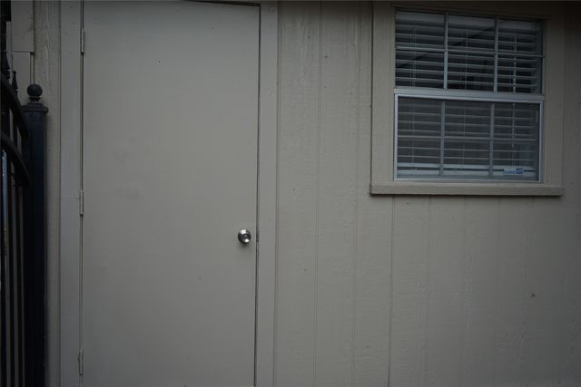 2443 N Graham Drive, Arlington, TX 76013