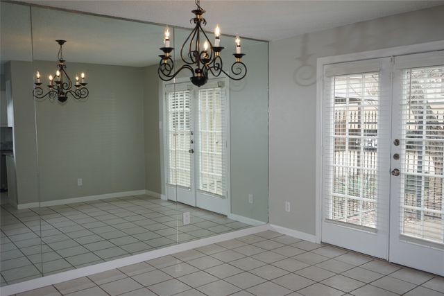 2443 N Graham Drive, Arlington, TX 76013