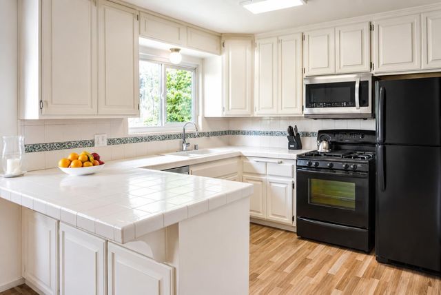 1333 Wesley Ln, Auburn, CA 95603