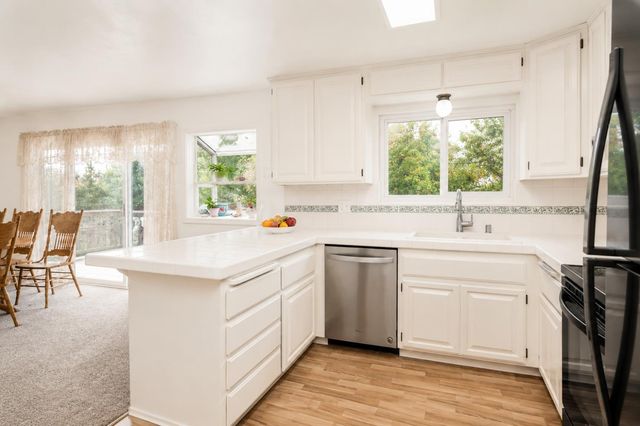 1333 Wesley Ln, Auburn, CA 95603