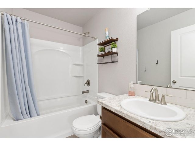 623 Conestoga Dr, Ault, CO 80610