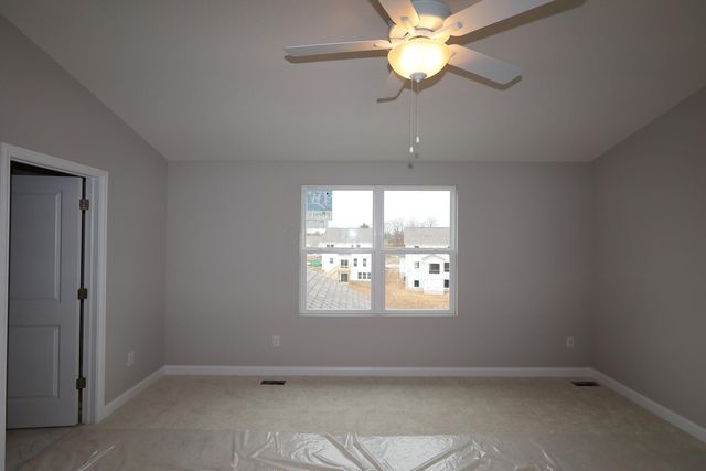 1056 Quarry Oak Drive, Grove City, OH 43123