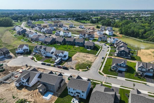 1056 Quarry Oak Drive, Grove City, OH 43123