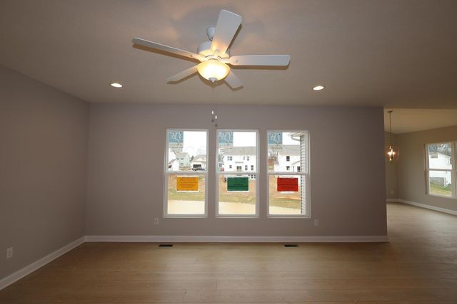 1056 Quarry Oak Drive, Grove City, OH 43123