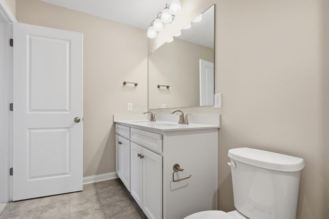 1056 Quarry Oak Drive, Grove City, OH 43123