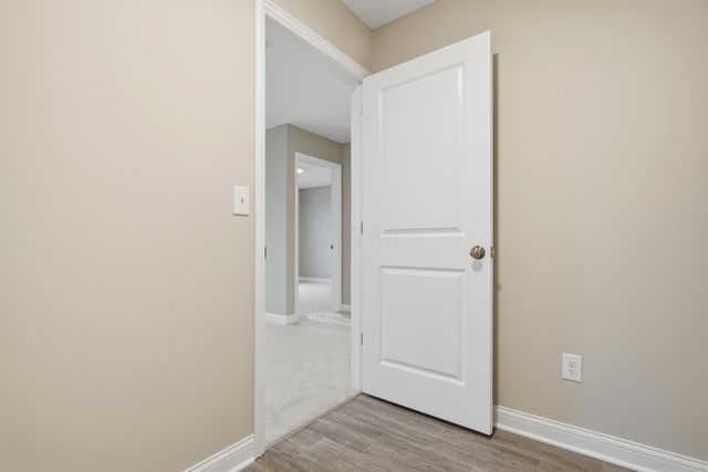 1056 Quarry Oak Drive, Grove City, OH 43123