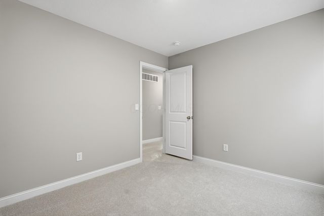 1056 Quarry Oak Drive, Grove City, OH 43123