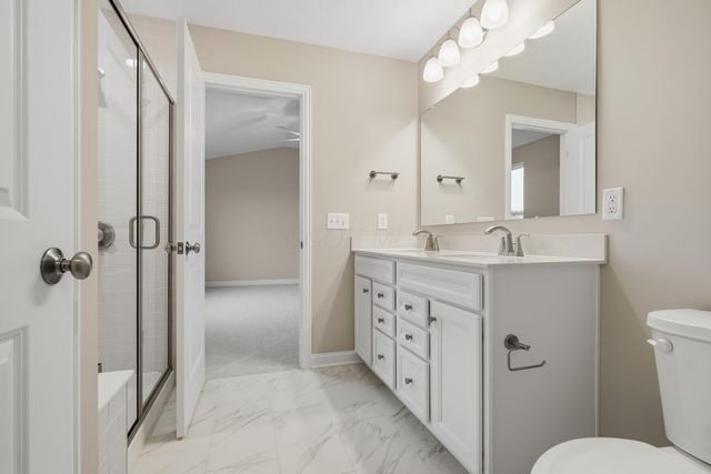 1056 Quarry Oak Drive, Grove City, OH 43123