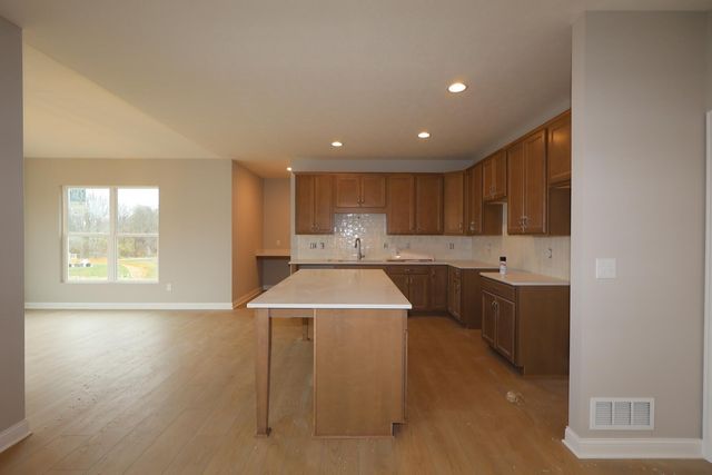 1056 Quarry Oak Drive, Grove City, OH 43123