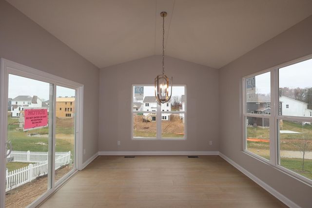 1056 Quarry Oak Drive, Grove City, OH 43123