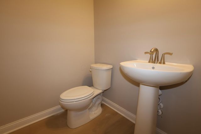 1056 Quarry Oak Drive, Grove City, OH 43123