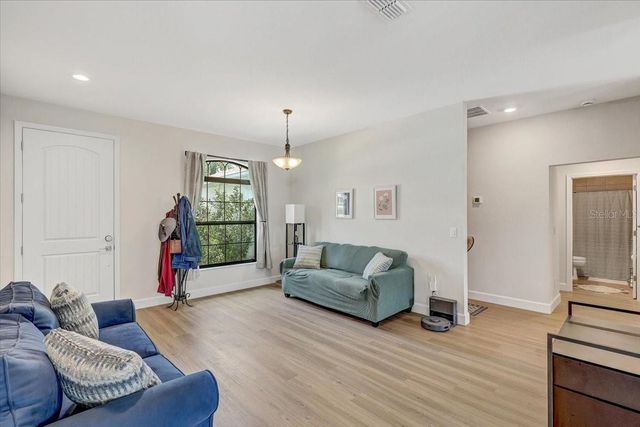 7314 MADRID ROAD, Weeki Wachee, FL 34613