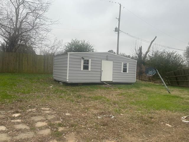 2777 GRUBER DR, Memphis, TN 38127