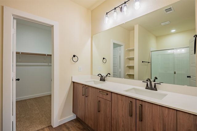 656 Wheatfield Drive, Venus, TX 76084
