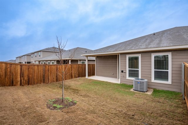 656 Wheatfield Drive, Venus, TX 76084