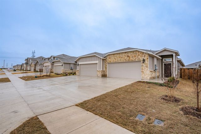 656 Wheatfield Drive, Venus, TX 76084