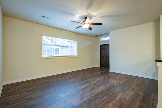 656 Wheatfield Drive, Venus, TX 76084