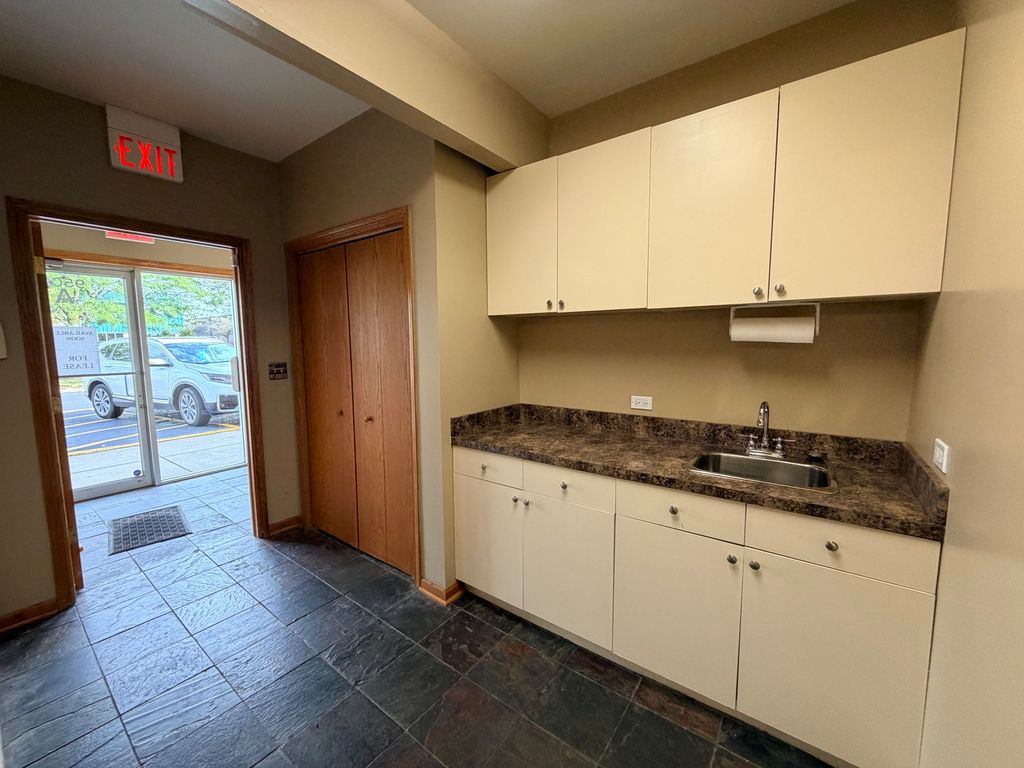 9503 Gulfstream Road A, Frankfort, IL 60423 — photo 4