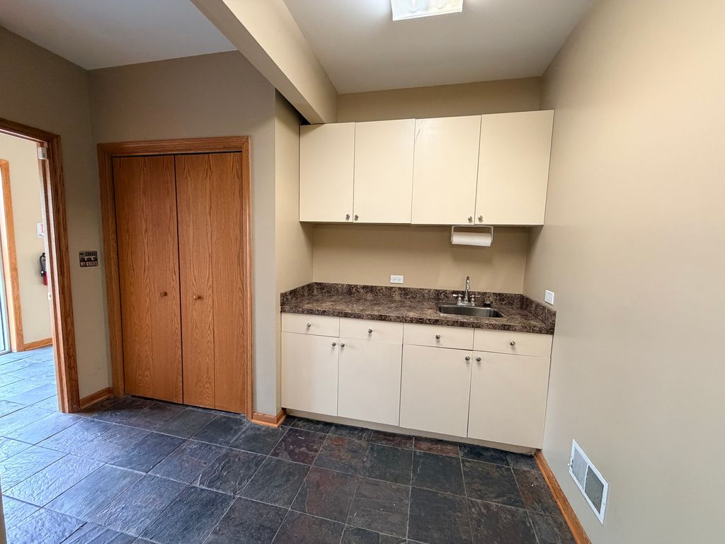 9503 Gulfstream Road A, Frankfort, IL 60423 — photo 5