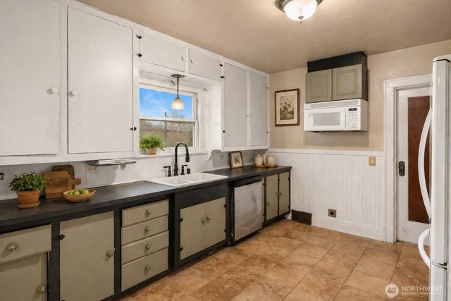 4501 S 4th Avenue, Everett, WA 98203