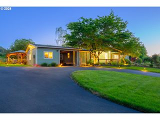 2373 WILD RIVER Dr, Roseburg, OR 97470
