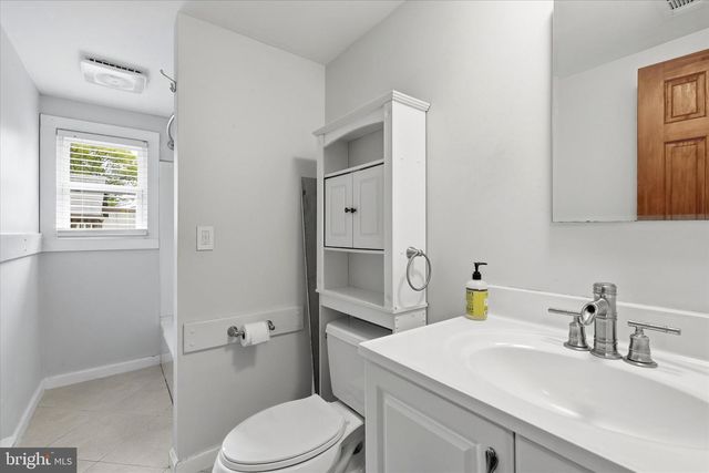 404 CEDAR DR, Lanoka Harbor, NJ 08734
