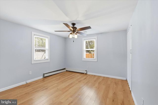 404 CEDAR DR, Lanoka Harbor, NJ 08734