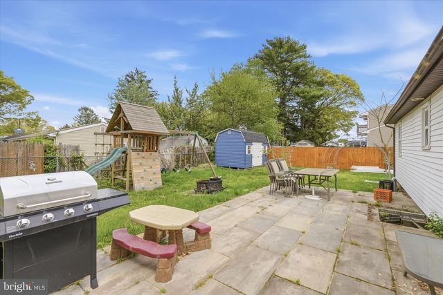 404 CEDAR DR, Lanoka Harbor, NJ 08734