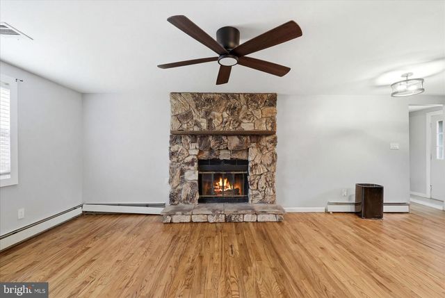 404 CEDAR DR, Lanoka Harbor, NJ 08734