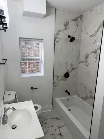 8232 S Calumet Avenue, Chicago, IL 60619