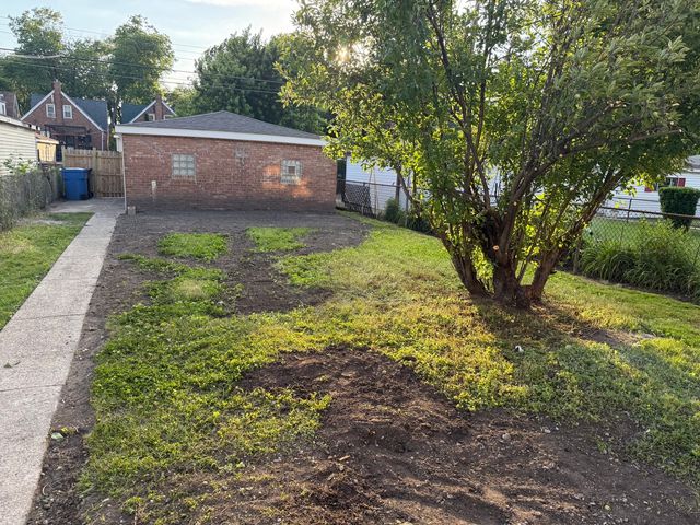 8232 S Calumet Avenue, Chicago, IL 60619