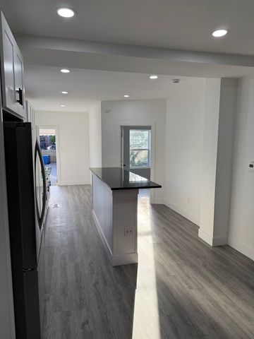 8232 S Calumet Avenue, Chicago, IL 60619