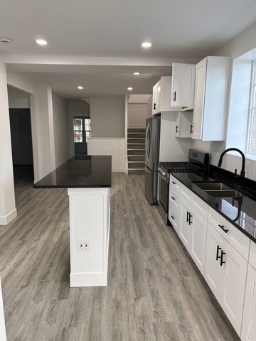 8232 S Calumet Avenue, Chicago, IL 60619