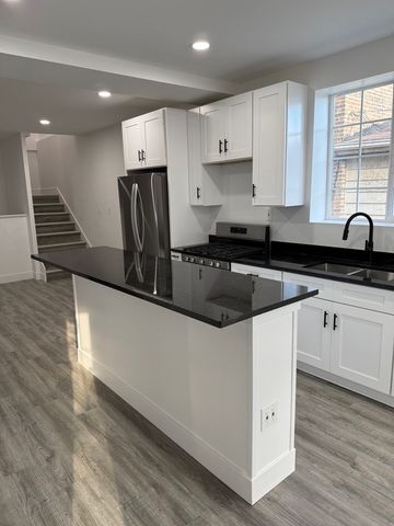 8232 S Calumet Avenue, Chicago, IL 60619