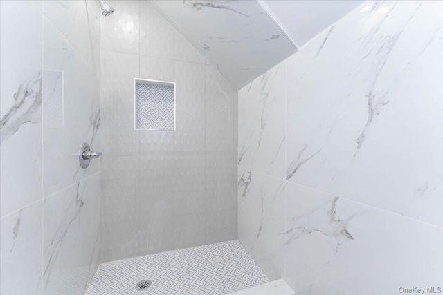 890 Carol Court, Woodmere, NY 11598