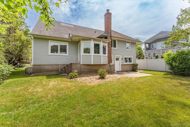 890 Carol Court, Woodmere, NY 11598