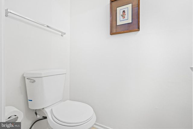 2716 GLENGYLE DR, Vienna, VA 22181