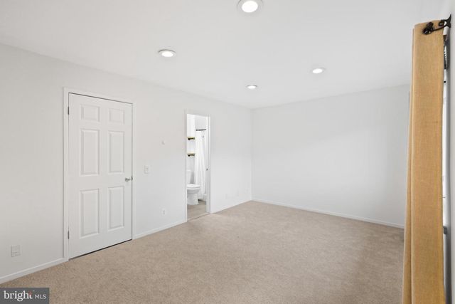 2716 GLENGYLE DR, Vienna, VA 22181