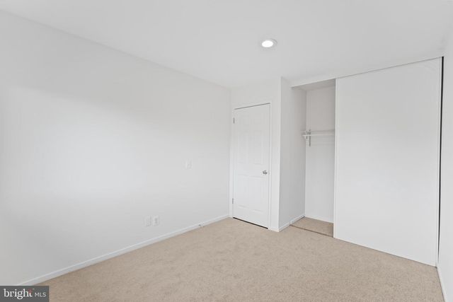 2716 GLENGYLE DR, Vienna, VA 22181