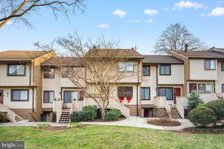 2716 GLENGYLE DR, Vienna, VA 22181