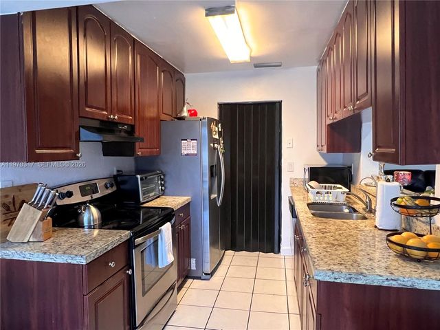 11028 SW 123rd Pl, Miami, FL 33186