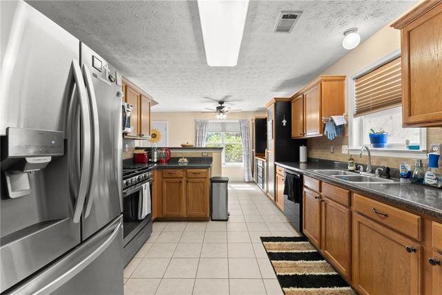 226 Oceanliner Drive, Winder, GA 30680