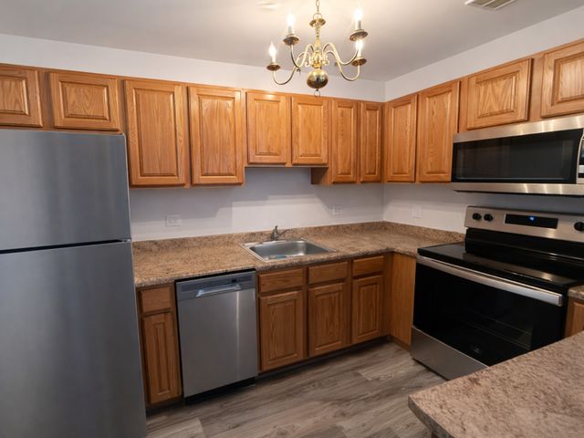 3370 W Brooke Avenue 410, Waukegan, IL 60087