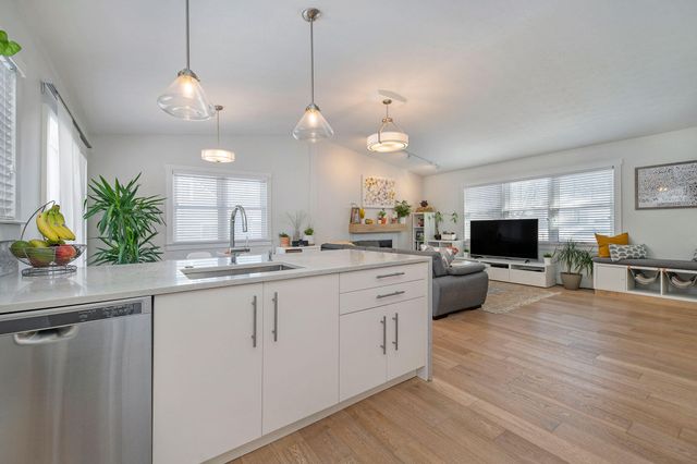 1825 Northbrook Drive, Ann Arbor, MI 48103