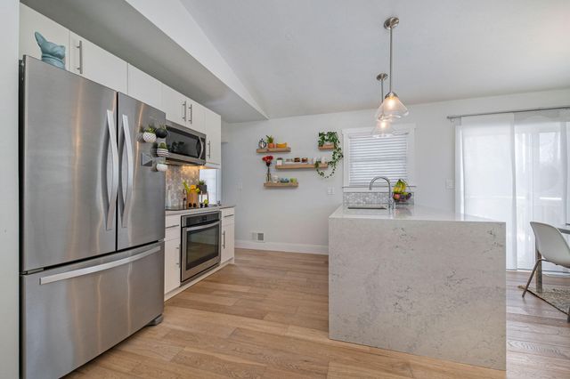 1825 Northbrook Drive, Ann Arbor, MI 48103